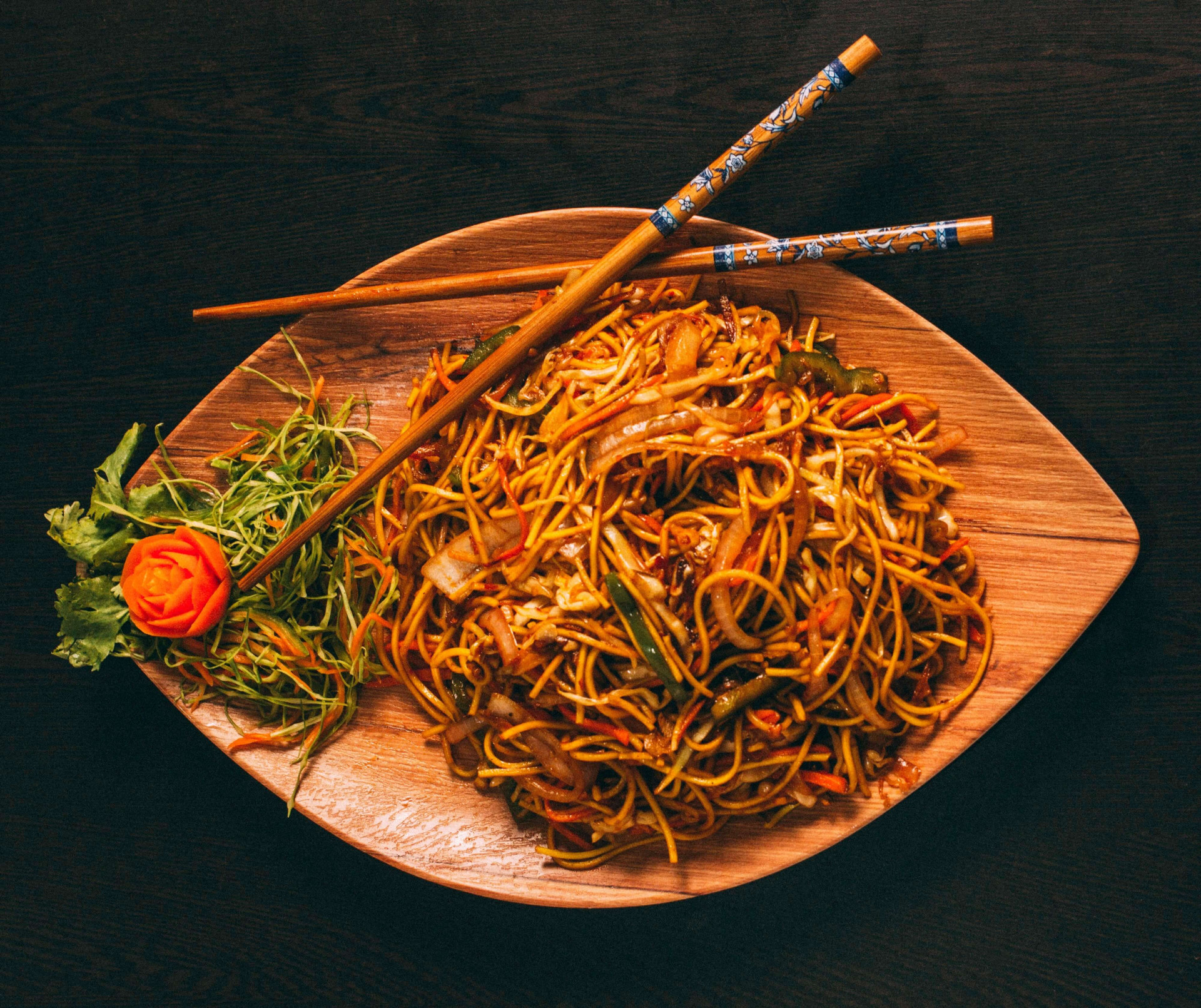 Receita de yakissoba de frango para fazer em casa e ficar impecável