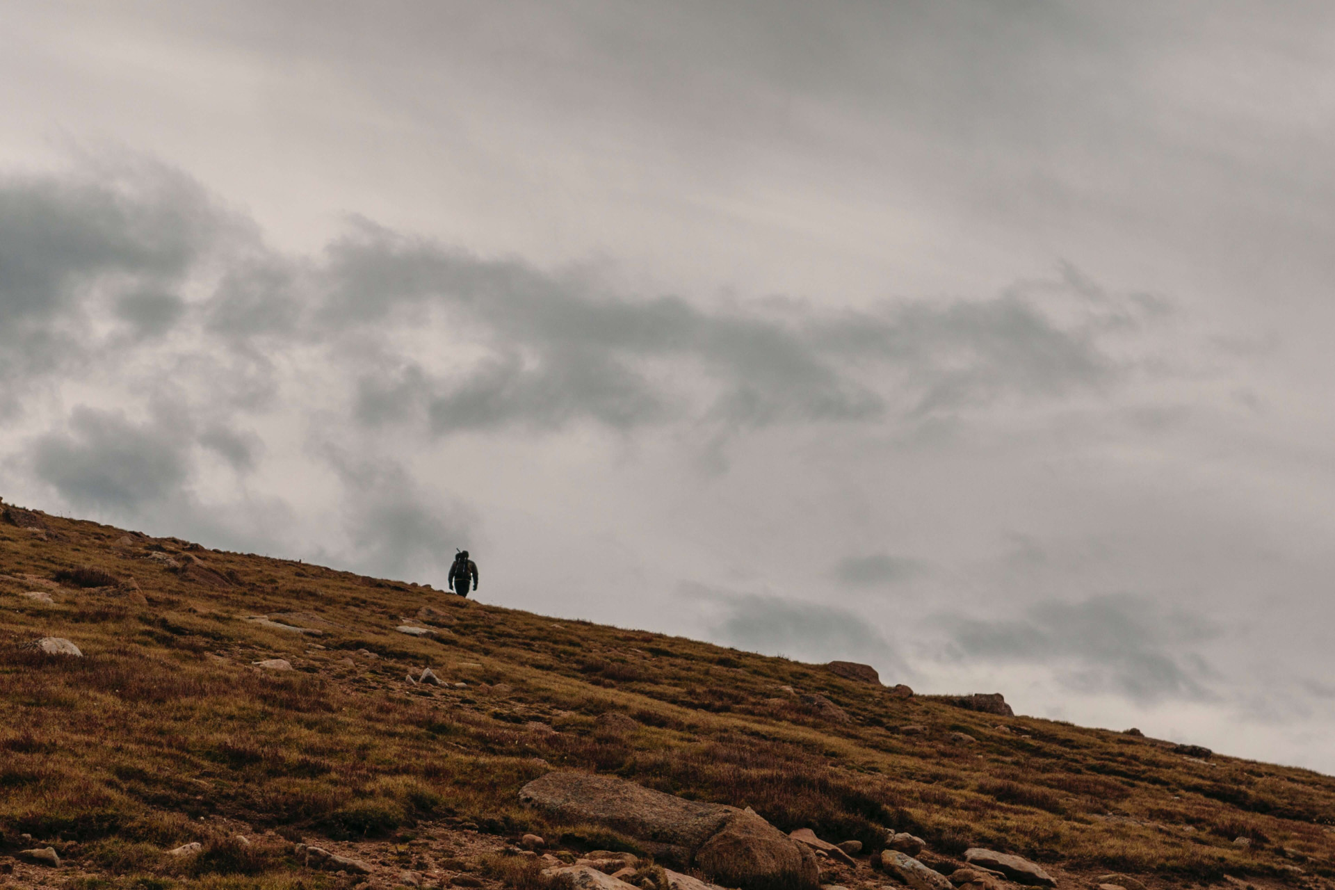 Marque uma trilha no Pico dos Marins em SP e tenha uma das maiores experiências (Imagens: Unsplash)
