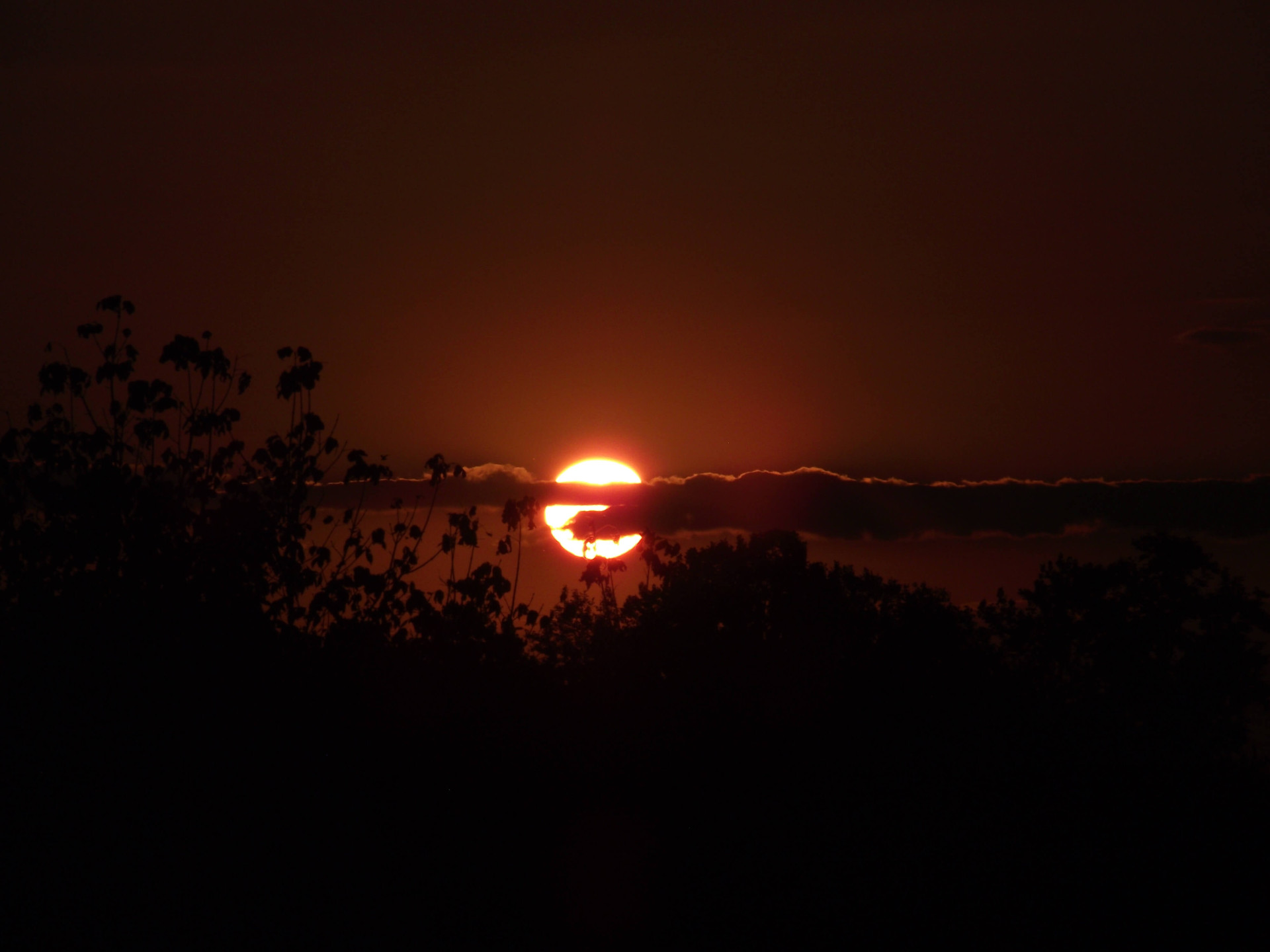 Imagem do pôr do sol. romanos-15-13