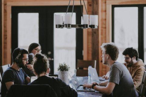 5 tipos de pessoas para se afastar no trabalho: elas serão sua ruína