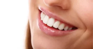 Sonhar com os dentes caindo significa morte?