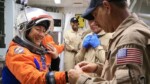 Astronauta Christina Koch revela a sensação que teve ao ver a Terra iluminada do espaço