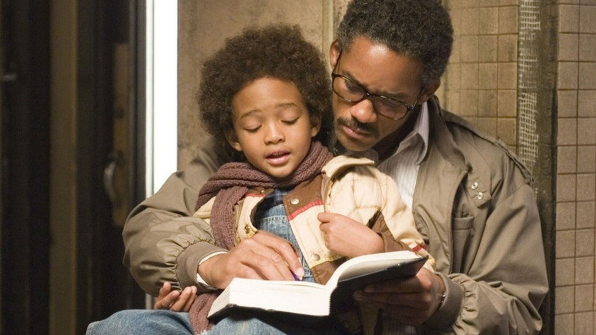Will e Jaden Smith fazem pai e filho em À Procura da Felicidade